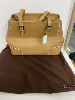 【美品】COACH レザー トートバッグ ベージュのサムネイル