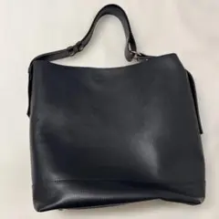 Item thumbnail for item 4cd0a326-701c-456a-8a3a-2f8fdec4e513