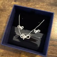 スワロフスキー　リボン　ペンダント・ピアス