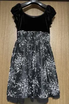 売り切りお値下げ！レストローズ　フリル袖 花柄 ひざ丈ワンピース