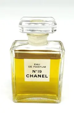 2026年最新】シャネル19番の人気アイテム - メルカリ