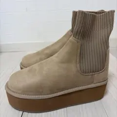 厚底ソックスムートンブーツ