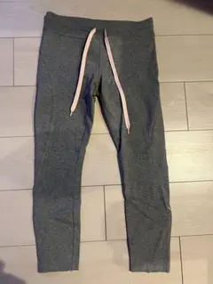 美品！FOREVER 21 スリムフィット グレー パンツ XSのサムネイル