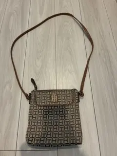 モノグラムショルダーバッグ