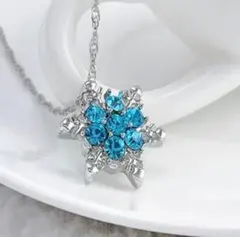 雪の結晶型ネックレス　レディース　アクセサリー　冬　可愛い　濃い青