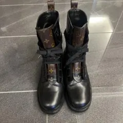 Louis Vuitton ブラック レースアップブーツ