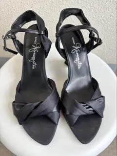 銀座かねまつブラックサンダル