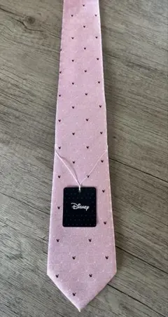 お値下げ！Disneyディズニーミッキー柄ネクタイピンク　新品！まとめ割有！