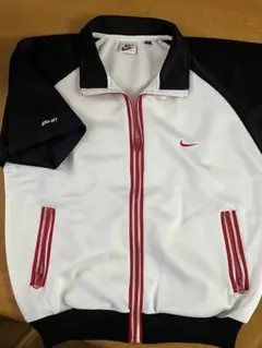 NIKE 半袖ジャージ 150サイズ ホワイト ブラックのサムネイル