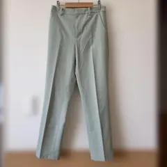 薄い緑色 スラックス ベルトループ付き