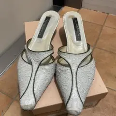 UNTISHOLD ホワイトミュール