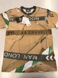 ヴィヴィアン CAUTION TAPE MAN LONDON Tシャツのサムネイル