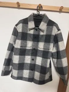 UNIQLO チェック柄 ジャケット グレーのサムネイル