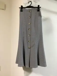 ワンウェイ　新品未使用ラベル付き　前ボタンマーメイドスカート　フリーサイズ