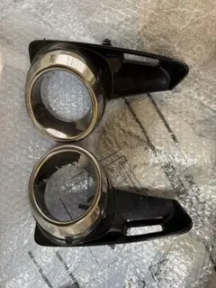 グロリア Y34 純正丸型フォグランプカバー（左右） - メルカリ