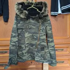 d.i.a 迷彩ファー付きミリタリージャケット