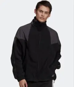 アディダスオリジナルス フリースジャケット