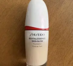 資生堂　SHISEIDO エッセンス スキングロウ ファンデーション 220のサムネイル