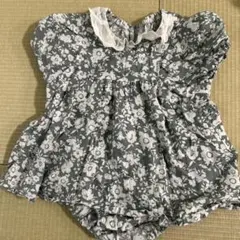 花柄ロンパース サイズ80 フリル付き