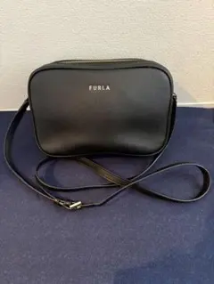 FURLA ショルダーバッグ ブラック カメラバッグ