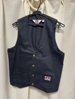 BEN DAVIS 黒ベスト ボタン付き