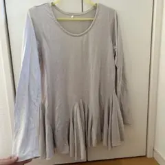 【美品】裾フレア　Tシャツ