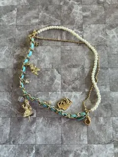 水曜日のアリス ブレスレット