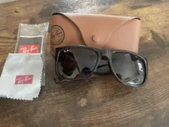 Ray-Ban RB 4165 Justin サングラス