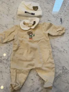 MOSCHINO ベビー服　帽子　キャップ　ロンパースのサムネイル