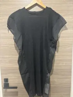 タグ付き新品　ISSEY MIYAKE me ブラックノースリーブチュニックのサムネイル