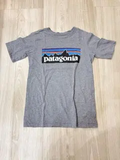patagonia グレー Tシャツ S (7-8歳)