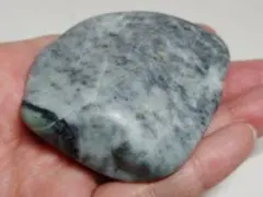 糸魚川344 翡翠 188g ヒスイ 原石 鑑賞石 自然石 誕生石 鉱物 鉱石 糸魚川344 翡翠 188g ヒスイ 原石 鑑賞石 自然石 誕生石 鉱物 鉱石