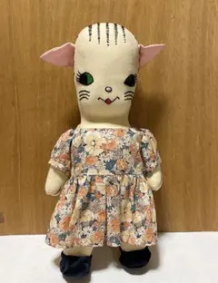 猫　ネコ　ぬいぐるみ　人形