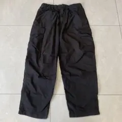 ブラックカーゴパンツ