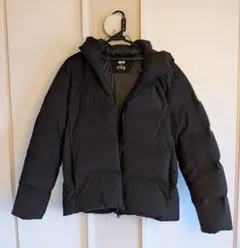 【美品】UNIQLO シームレスダウンパーカ 黒 M 品番470077