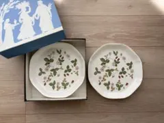 WEDGWOOD ワイルドストロベリー トレイ Lサイズ　2枚セットのサムネイル