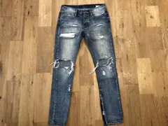 mnml ダメージデニム