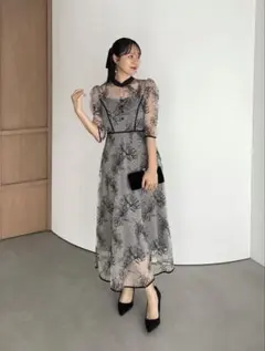 今田美桜着用】Leja パイピング ハイネック 花柄 ラメレース ドレス S