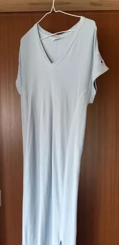 Champion Vネック ロングワンピース ライトブルー