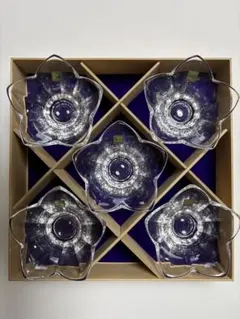 【新品未使用】HOYA クリスタル 花型小鉢 5客セット （品番NBS6310）のサムネイル
