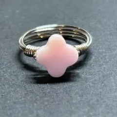 WR282S 天然石 ワイヤーリング クイーンコンクシェル クローバー