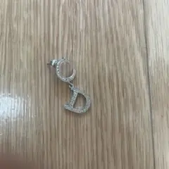 CDロゴ シルバー ピアス(片耳用)