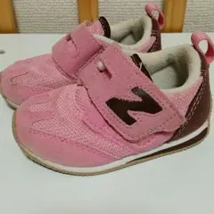 ニューバランススニーカー