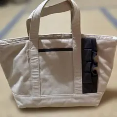 ベージュ トートバッグ フリルポケット