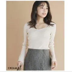 BASEMENT online ハートネックフレアスリーブニット