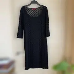 ブラックレース編みひざ丈ワンピース