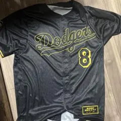 Dodgersとコービーブライアンのコラボユニホォーム