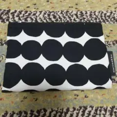 【美品】♡marimekko ドットポーチ♡