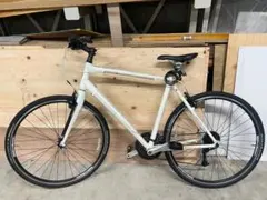 ホワイト アルミフレーム クロスバイク 700C TREK 7.3fx - メルカリ