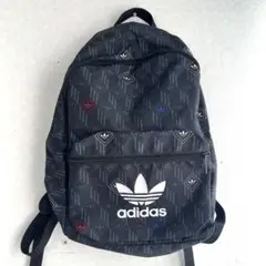 adidas リュック・バックパックのサムネイル